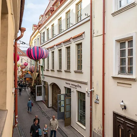 Classic Apartments In The Prestigious Stikliu Str By Reside Baltic Vilnius Exterior photo