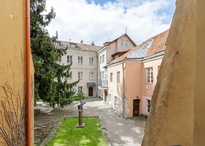 Classic Apartments In The Prestigious Stikliu Str By Reside Baltic