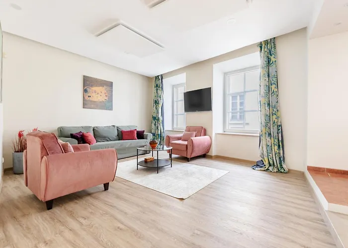 Classic Apartments In The Prestigious Stikliu Str By Reside Baltic