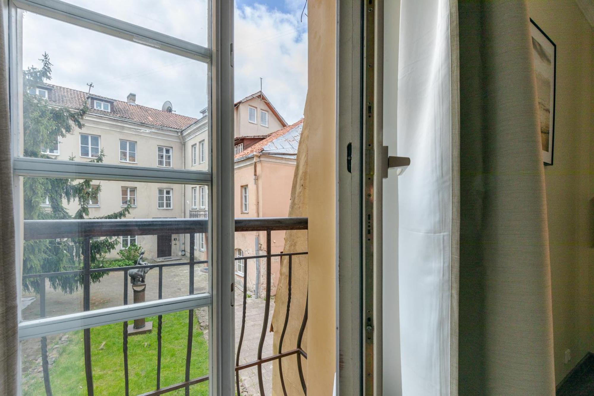Classic In The Prestigious Stikliu Str By Reside Baltic Lejlighed