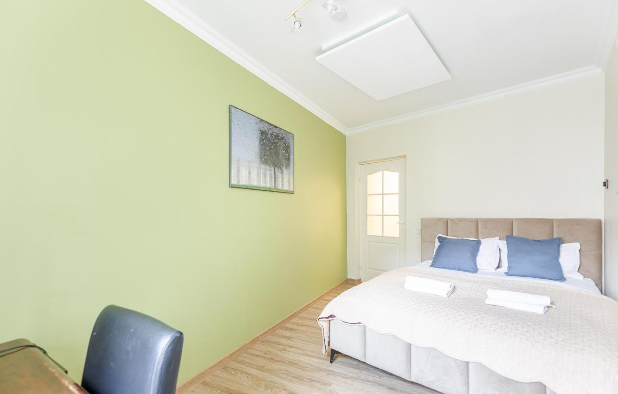 Classic In The Prestigious Stikliu Str By Reside Baltic Vilnius